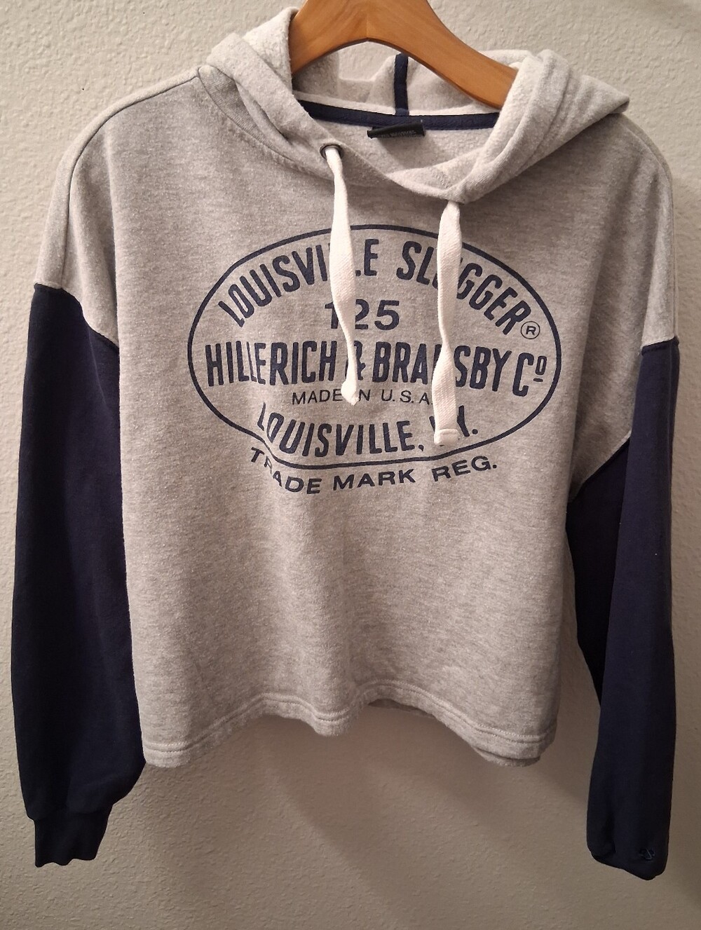 Louisville Slugger Womens Boxy Fit Hoodie Medium